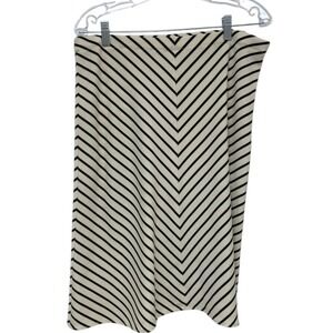 Haggar Straight Pencil Skirt Womens Size 14 White Black Stripe Pull on Stretch
